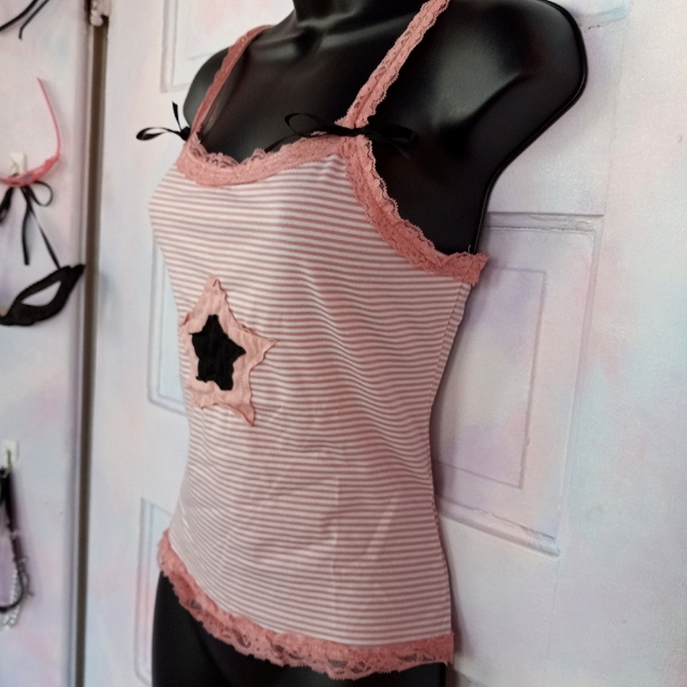 Striped mall goth star decor tank tops w lace and bows! - Picture 8 of 10